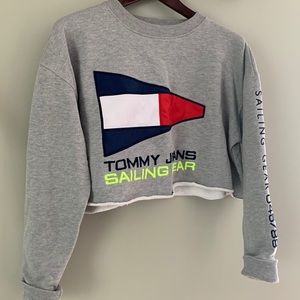 Tommy Hilfiger Cropped Sweatshirt
